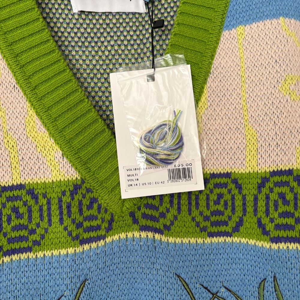 House of Sunny Swan Lake knit vest - Picture 6 of 8